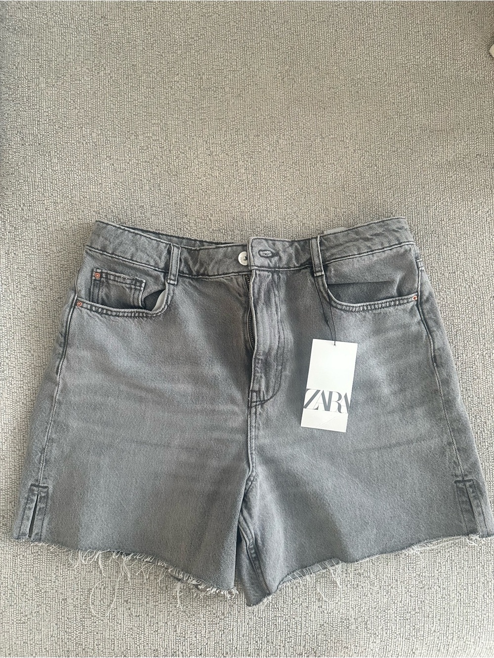 Zara Charcoal Gray Denim High-Rise Frayed Hem Shorts NWT